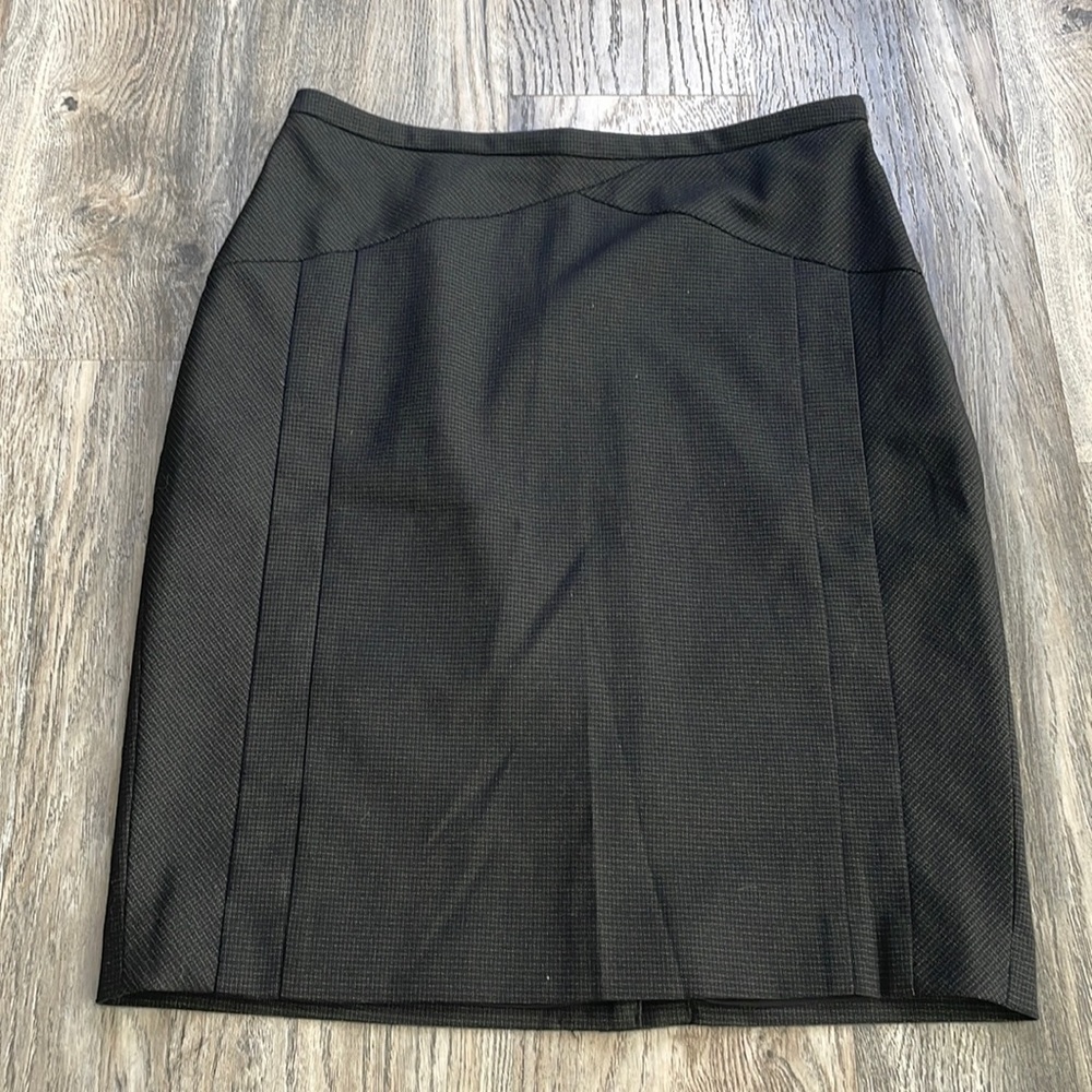 Halogen Women’s Black Pencil Skirt, size 4